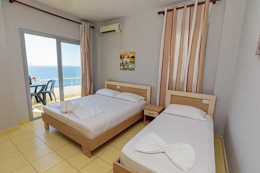 Fly Hotel Radhimë